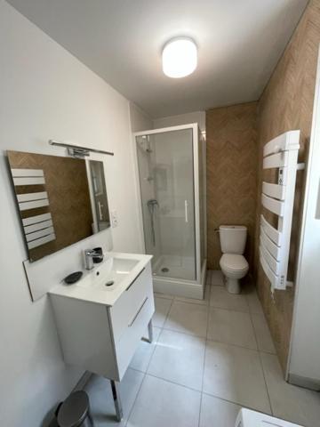 Appartement avec cour en centre ville Carpentras Extérieur photo