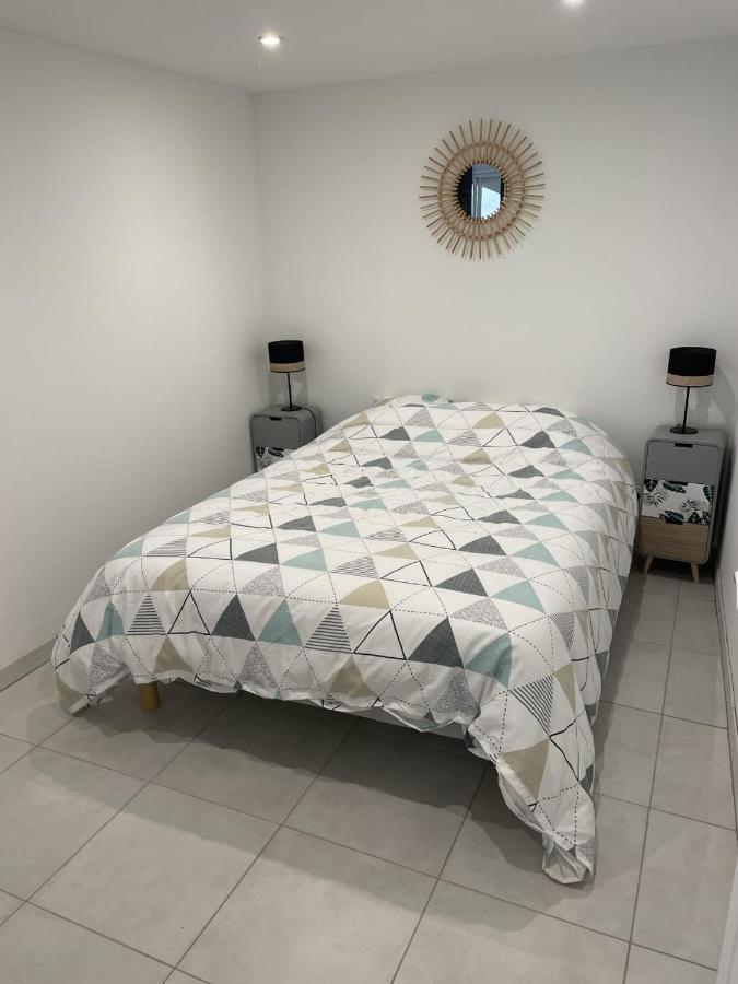 Appartement avec cour en centre ville Carpentras Extérieur photo